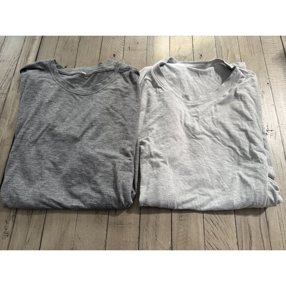 Lot of 2 Mens Lululemon Tee Shirts Size Large - Picture 1 of 7